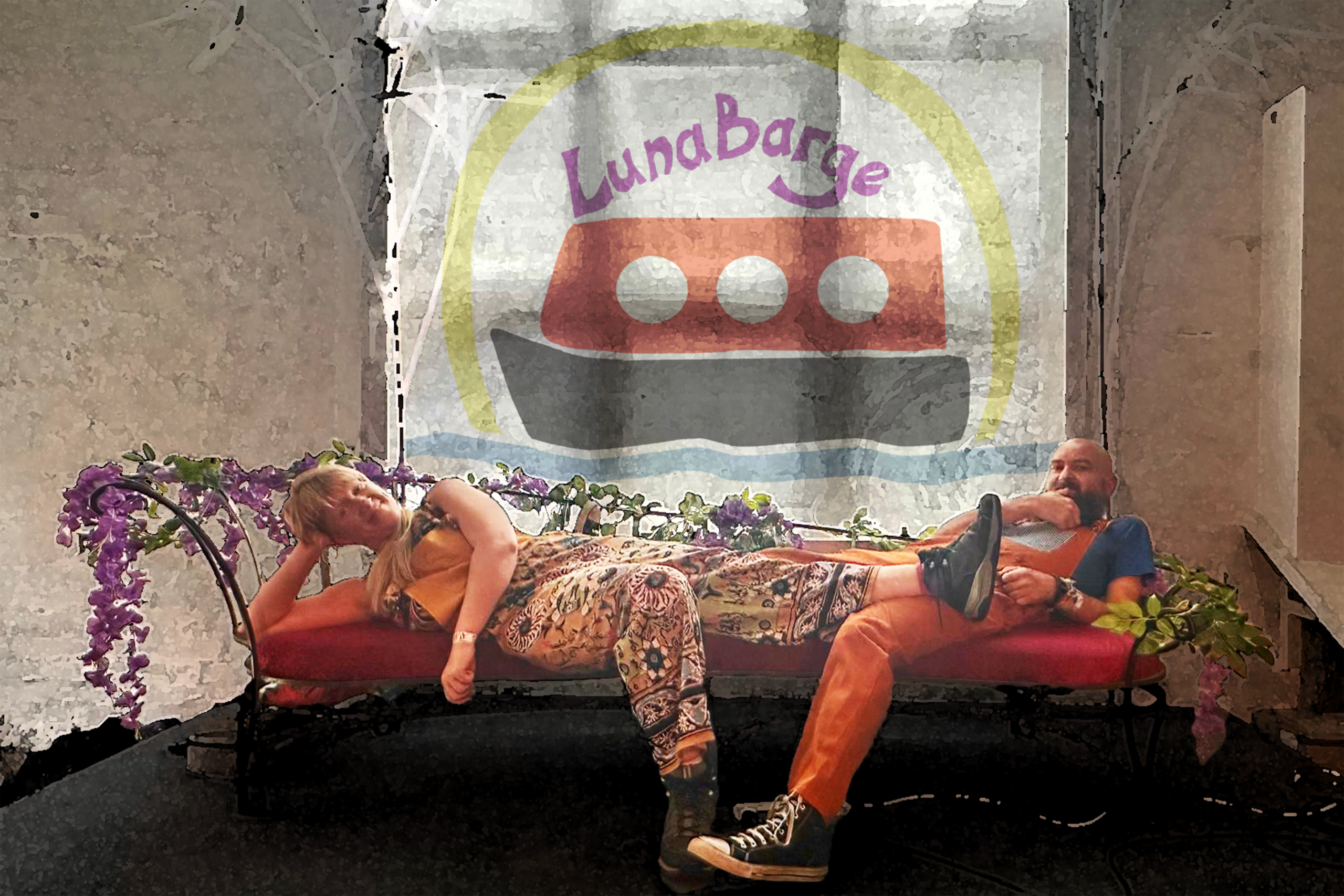 Luna Barge